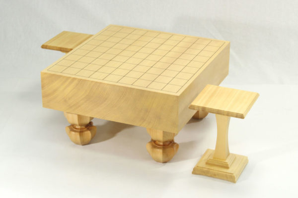 新榧将棋盤30号足付セット（楓中彫+駒台）