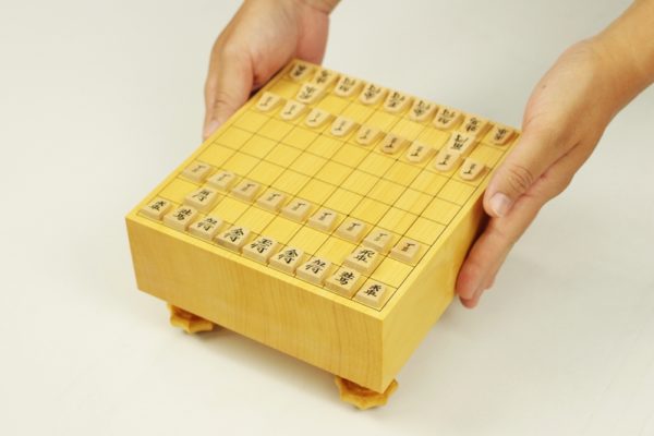 近日入荷予定 の将棋盤 碁盤をご紹介