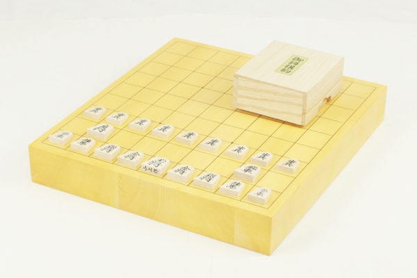 将棋盤と駒 本のセット